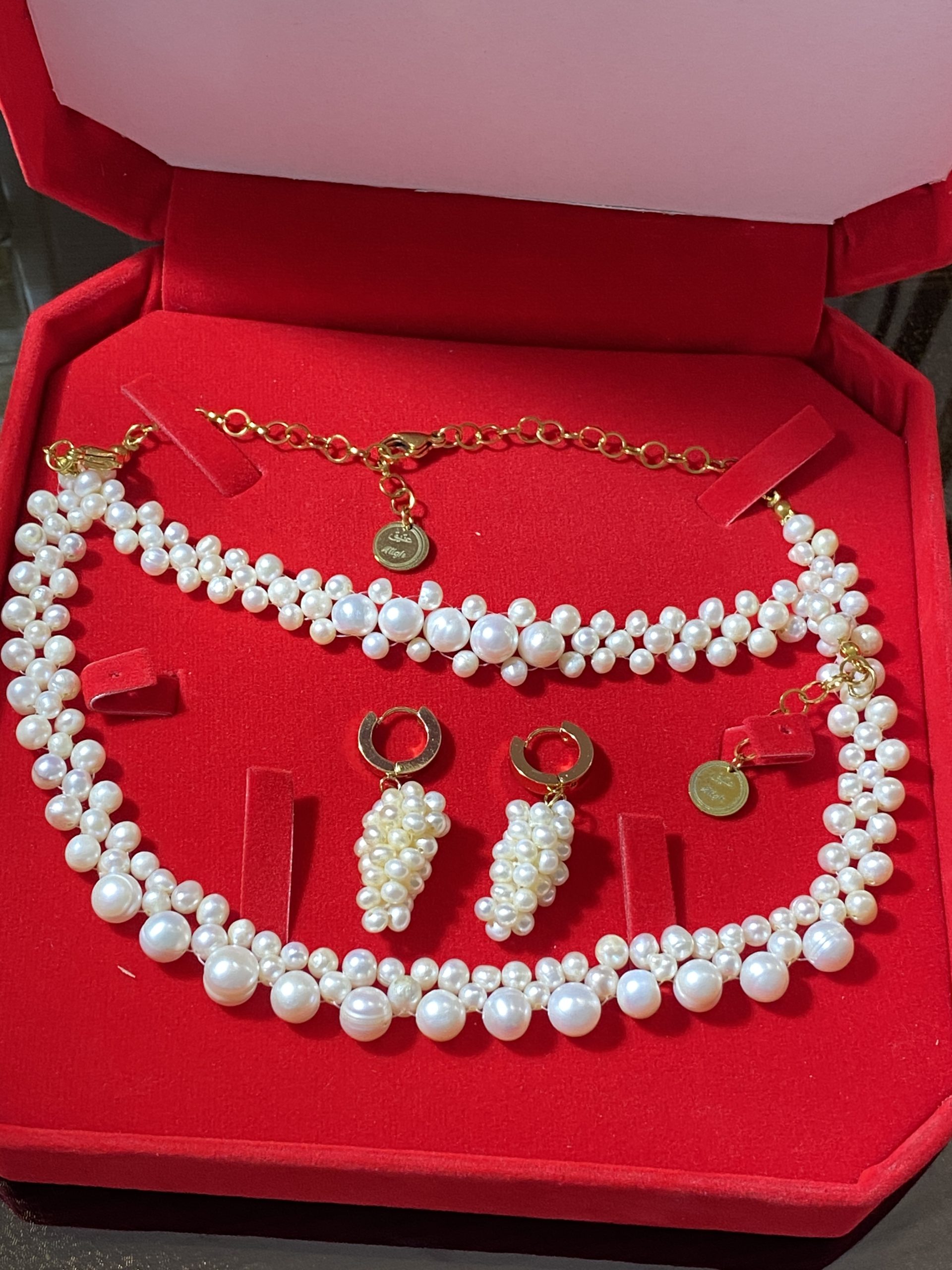 گالری عتیق - عکس از نمایشگاه آنلاین طلا و جواهر گرندارسیا